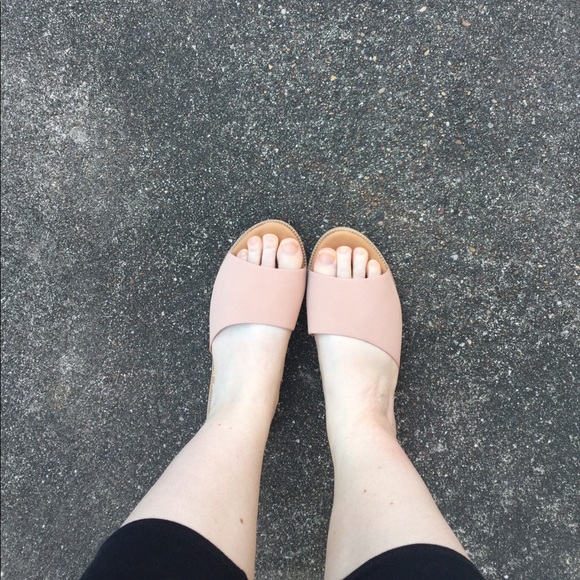 DONATED-Qupid Desmond-22x Blush Sandal - Picture 3 of 4